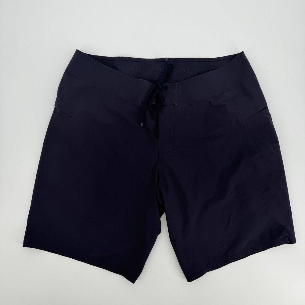 Lululemon Current State Board Short 9 Mens 33 Navy Blue Swim Trunks Water Shorts